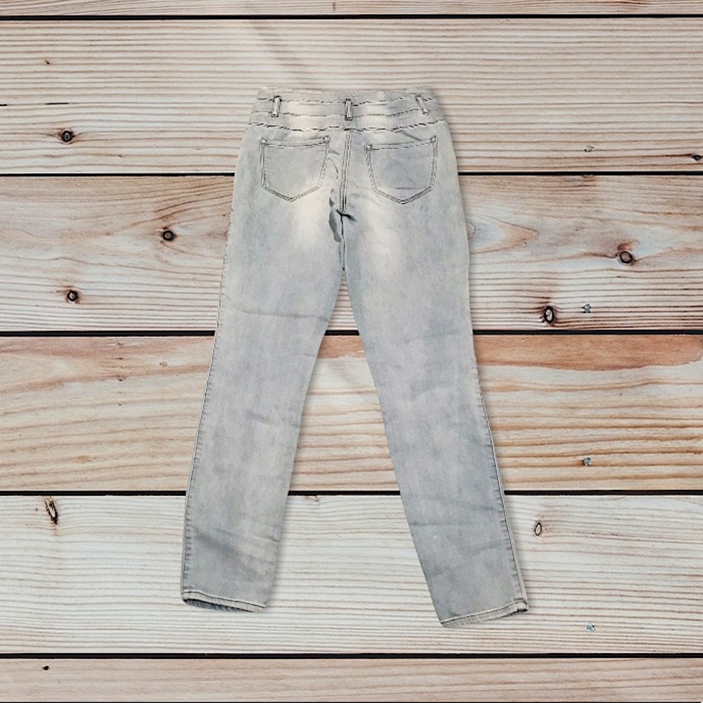 Refuge Light Wash Button Fly Jeans - Picture 2 of 8